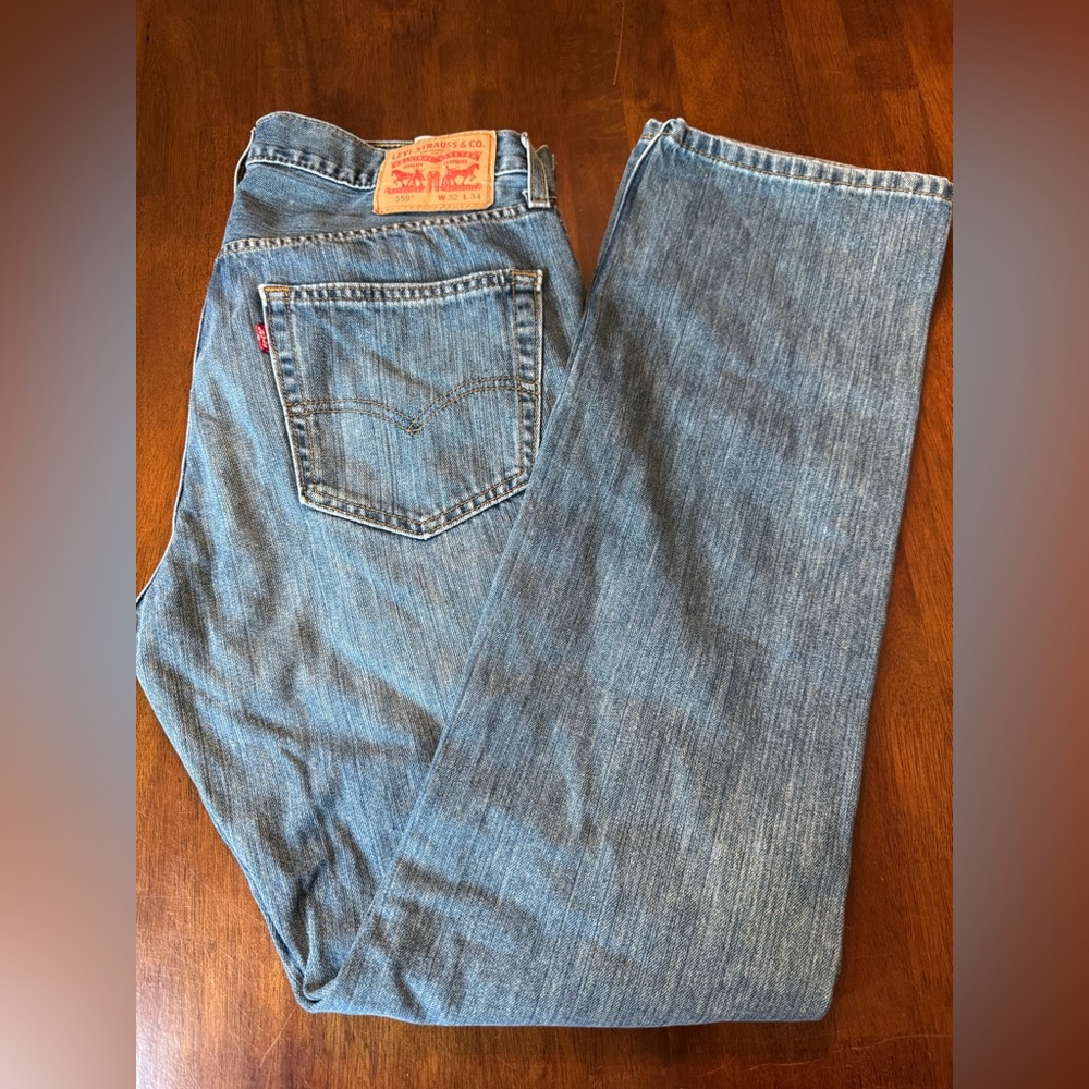 Levi's 559 Men's Light Blue Straight Jeans
